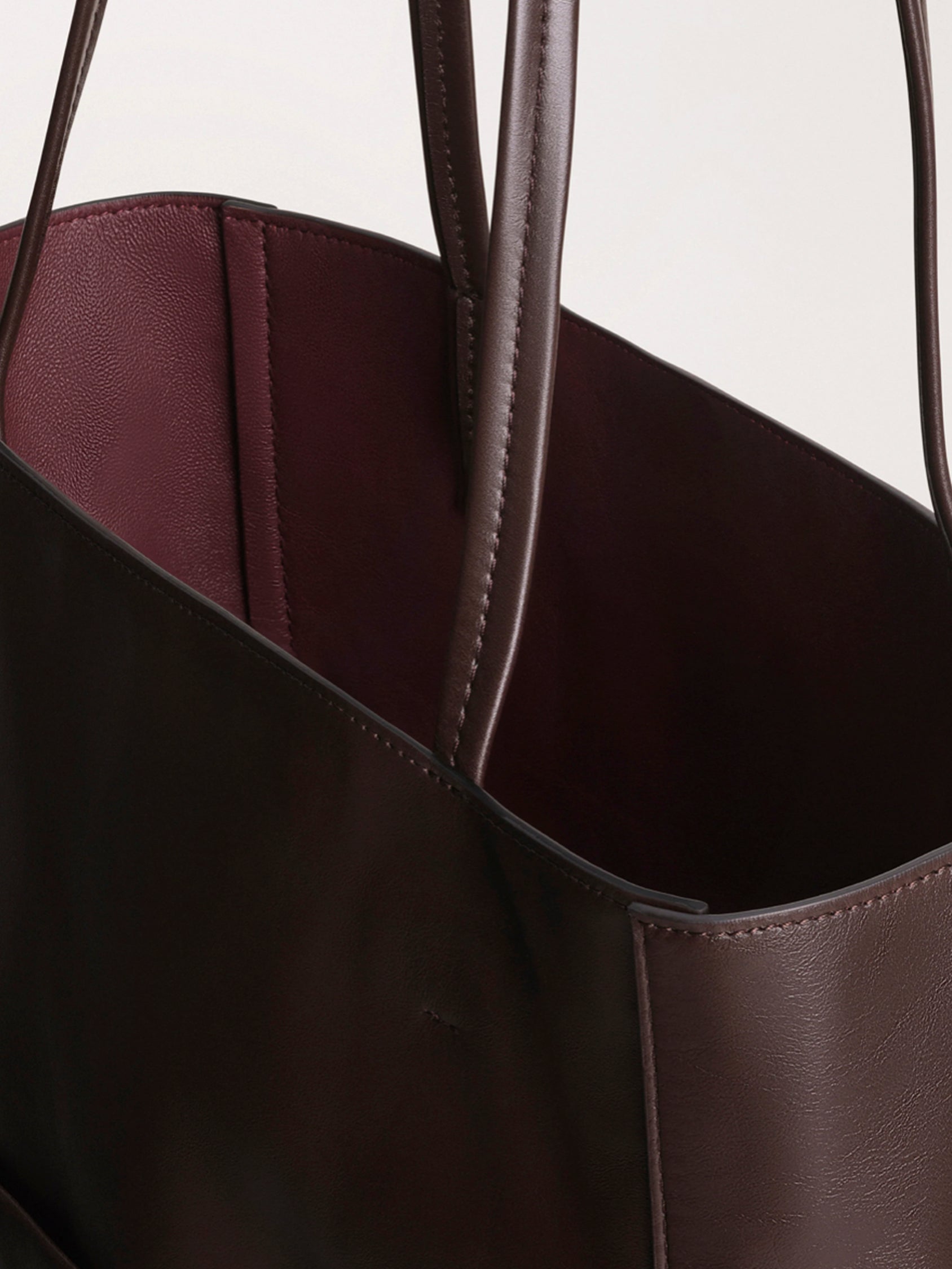 Paper Tote in Chocolate Brown – Stoy