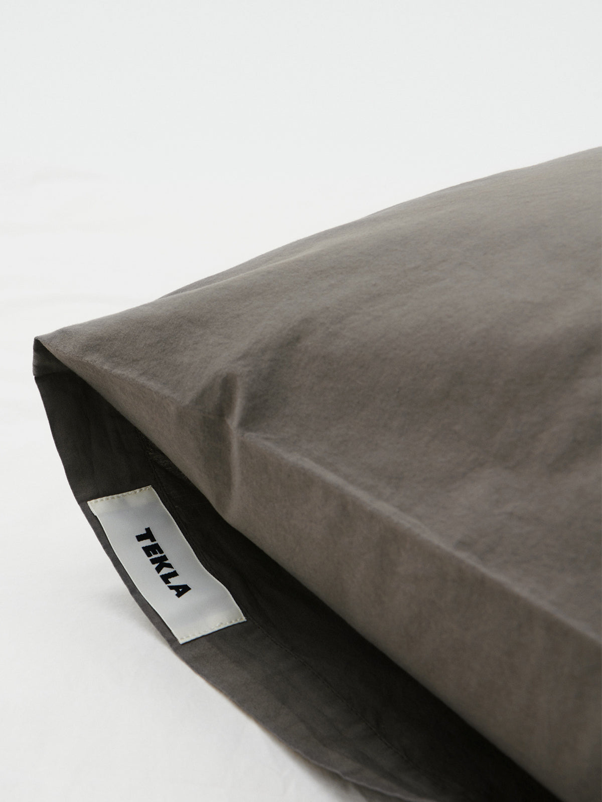 Percale Pillow Sham in Dark Taupe