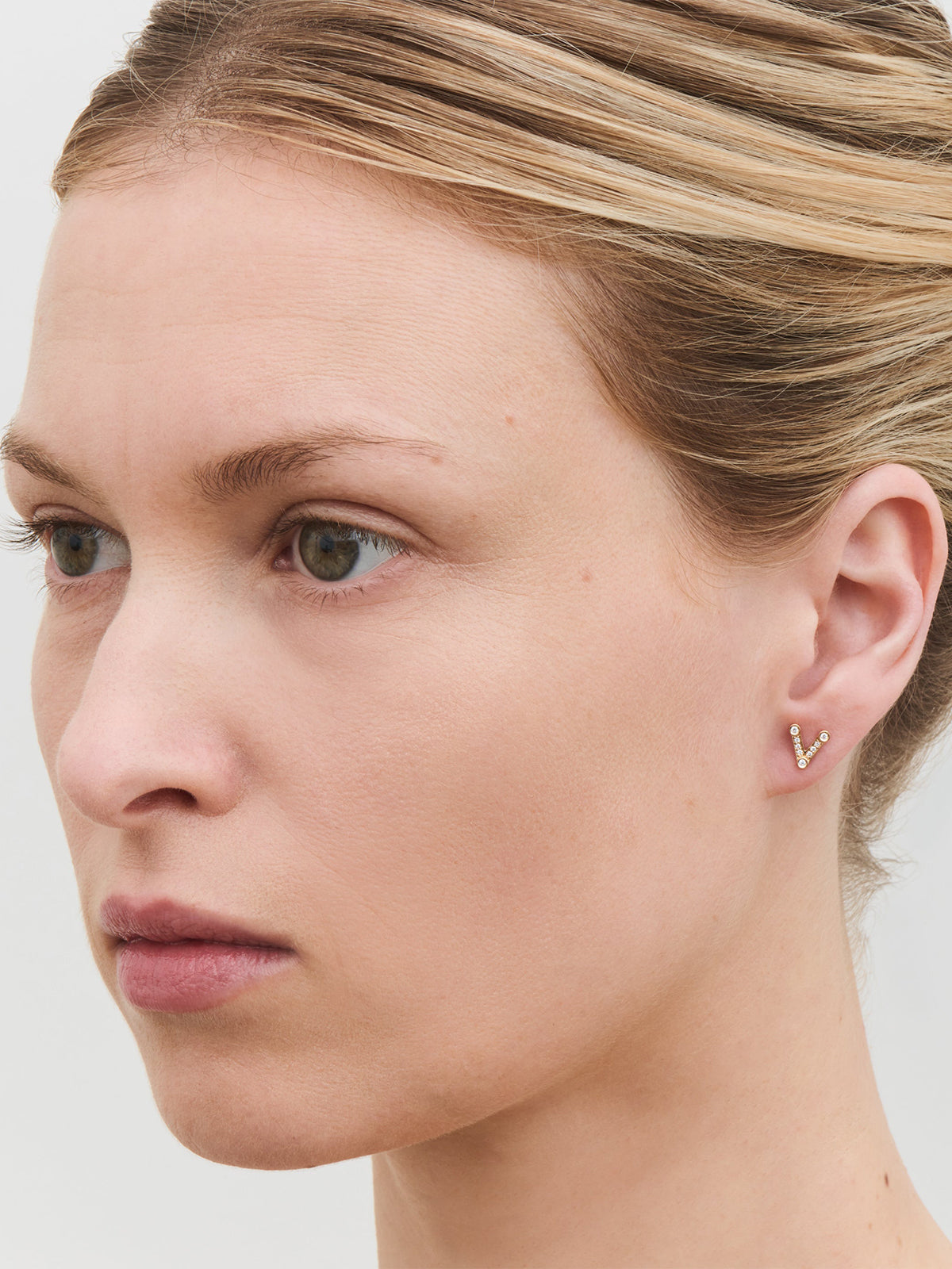 Sophie Bille Brahe - Petite V Earring