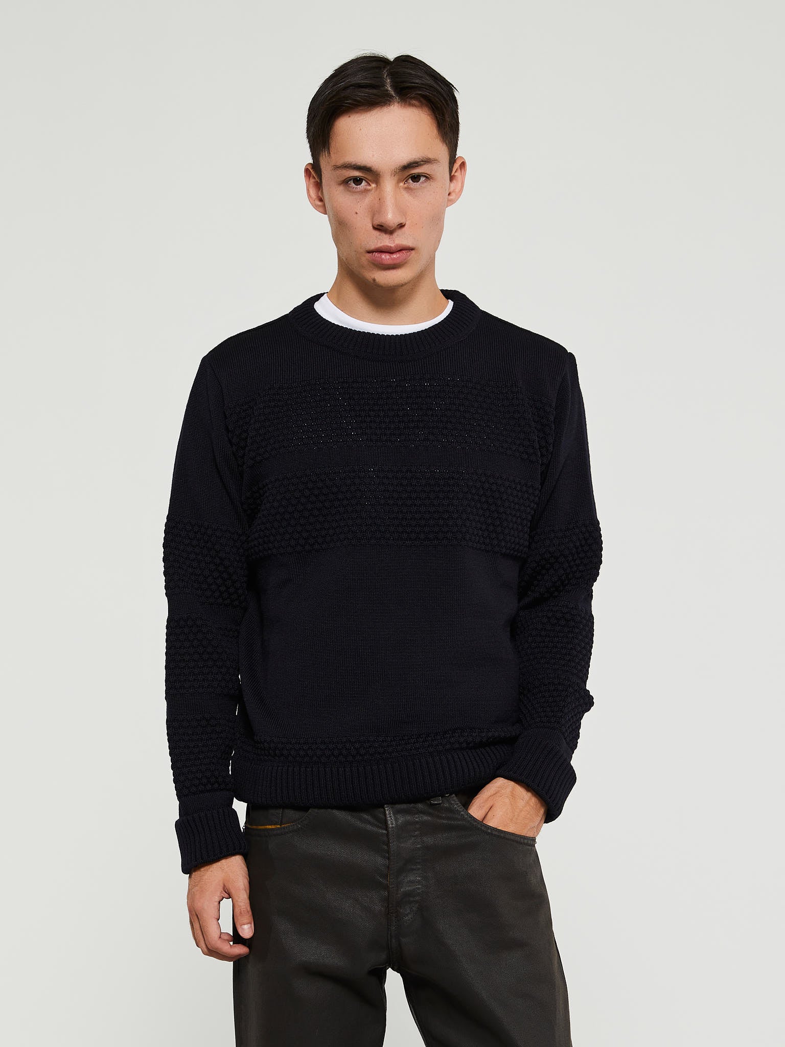Fisherman II Crewneck Sweater in Navy Blue