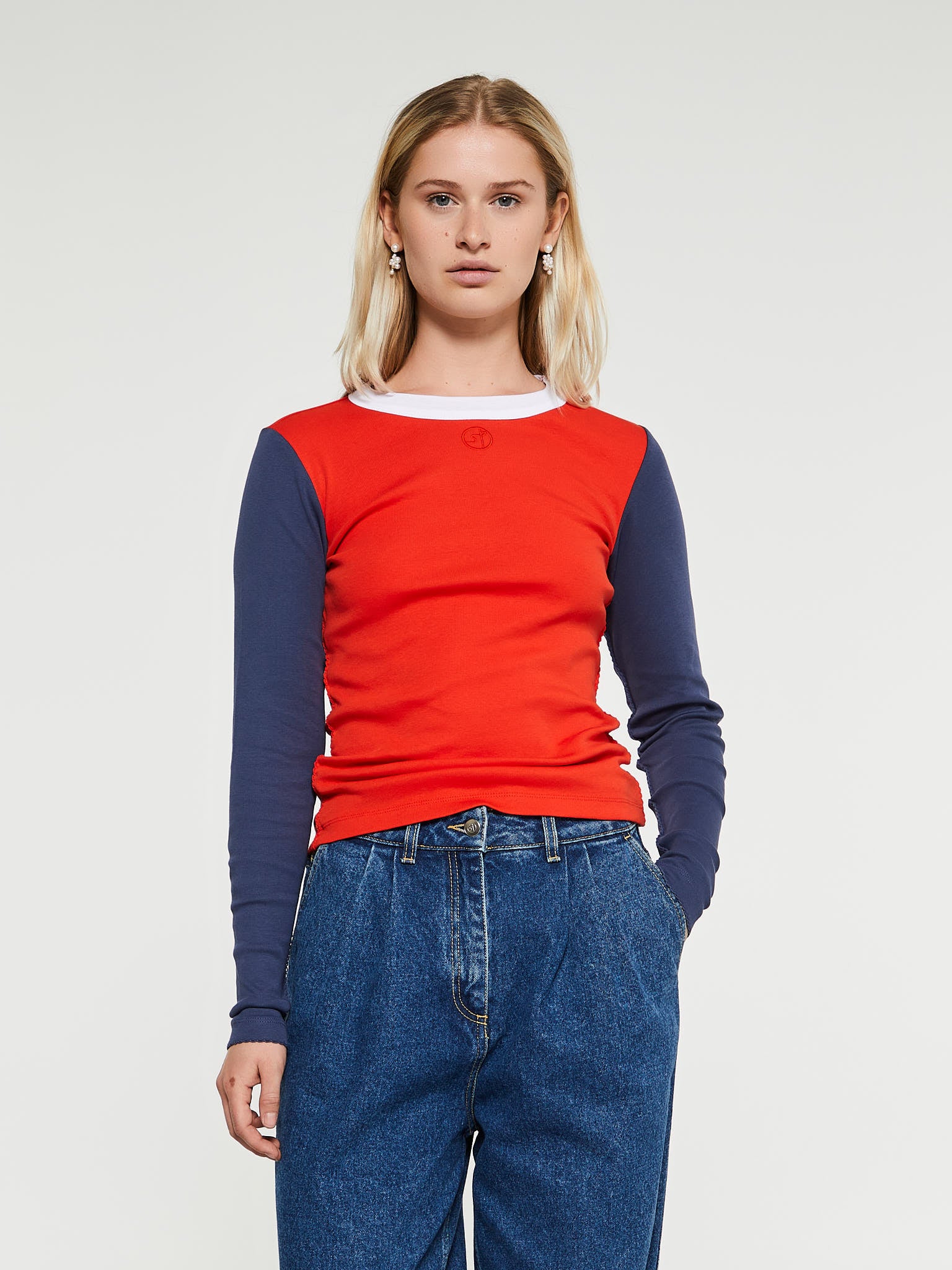 Betsy Langærmet T-Shirt i Rød, Blå og Hvid