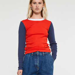 Betsy Langærmet T-Shirt i Rød, Blå og Hvid