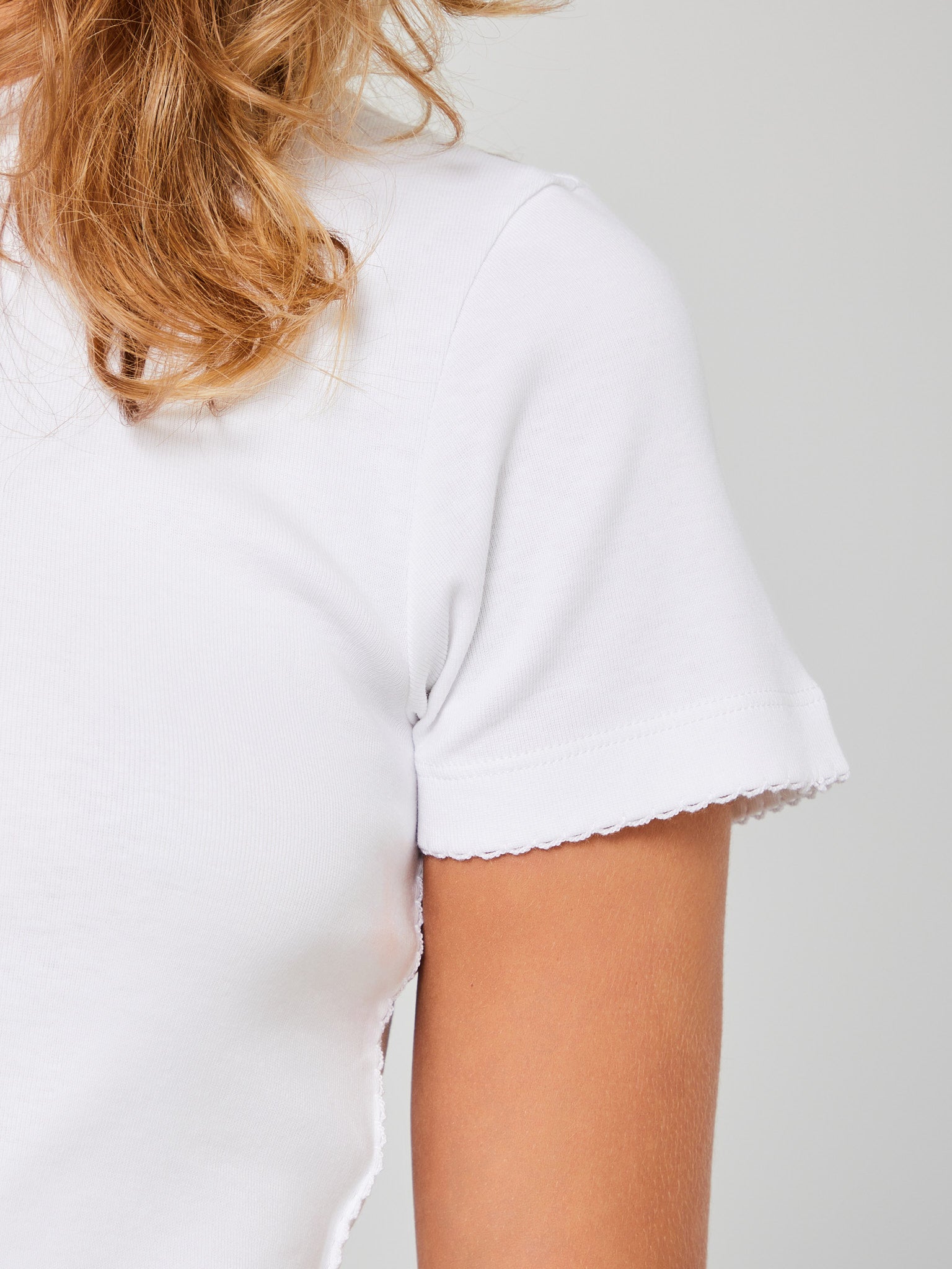 Saks T-Shirt in White – stoy