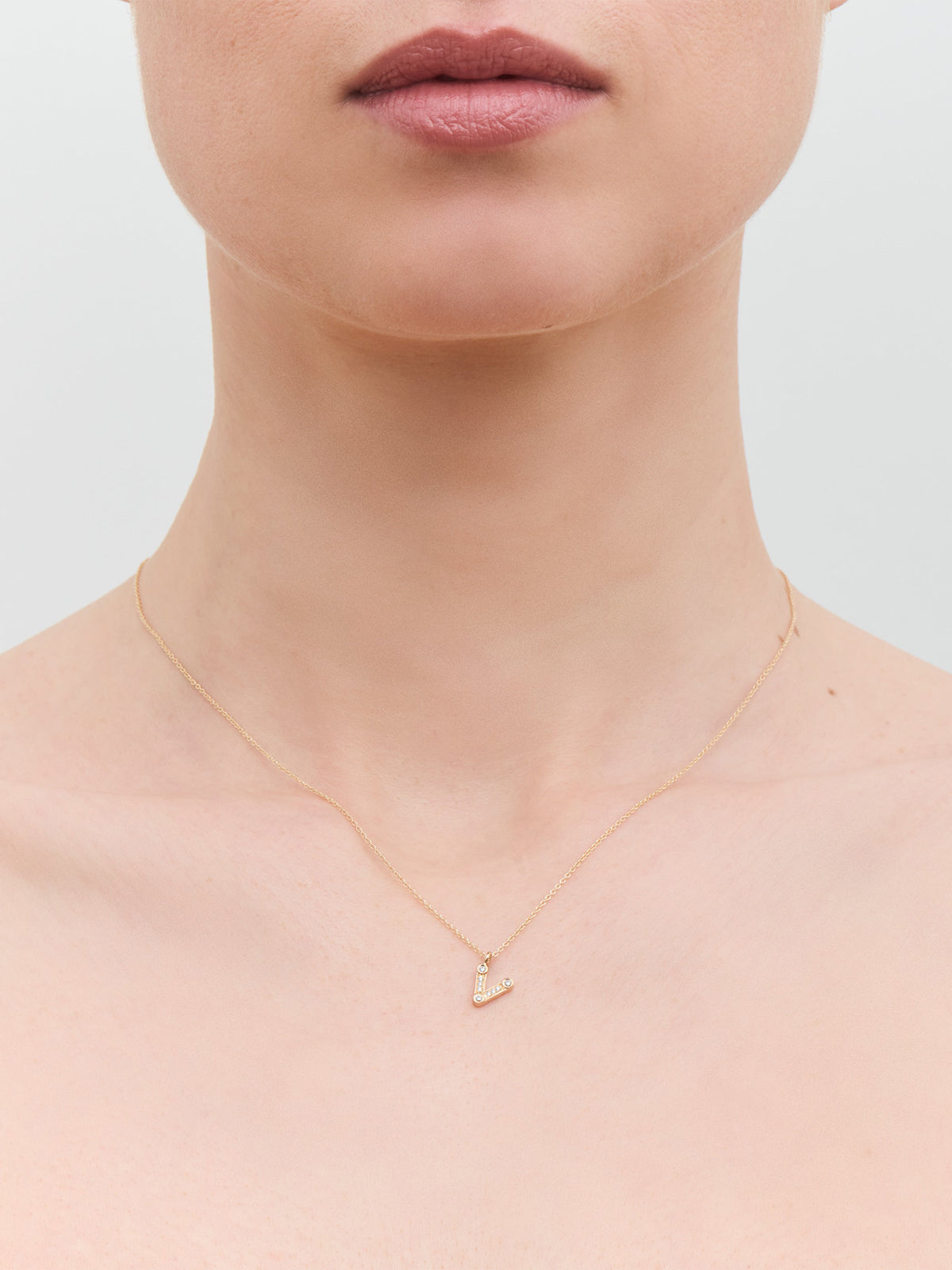 Sophie Bille Brahe - Simple V Necklace