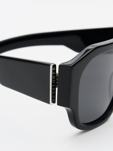 Flatlist - Flatlist x Sunflower Shade 02 Sunglasses in Solid Black and Solid Black Lens