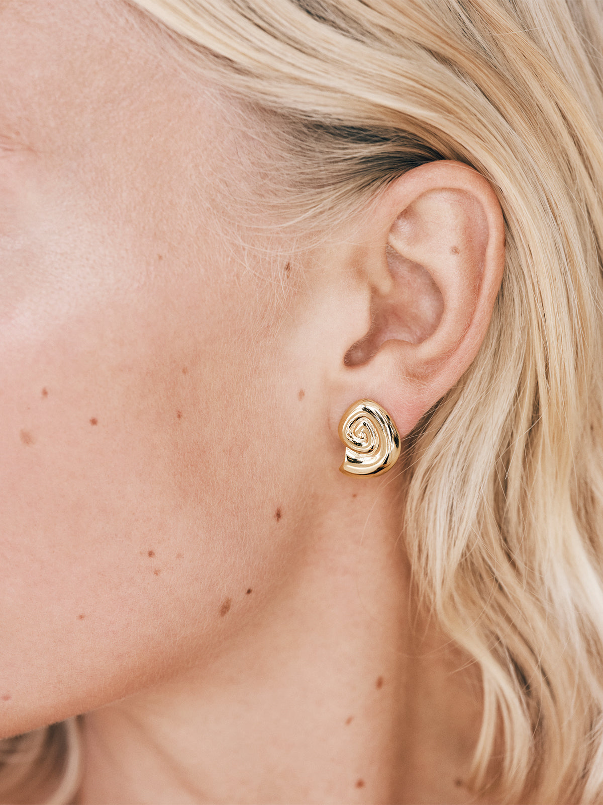 Trine Tuxen - Shade Stud Earring with Gold Plating