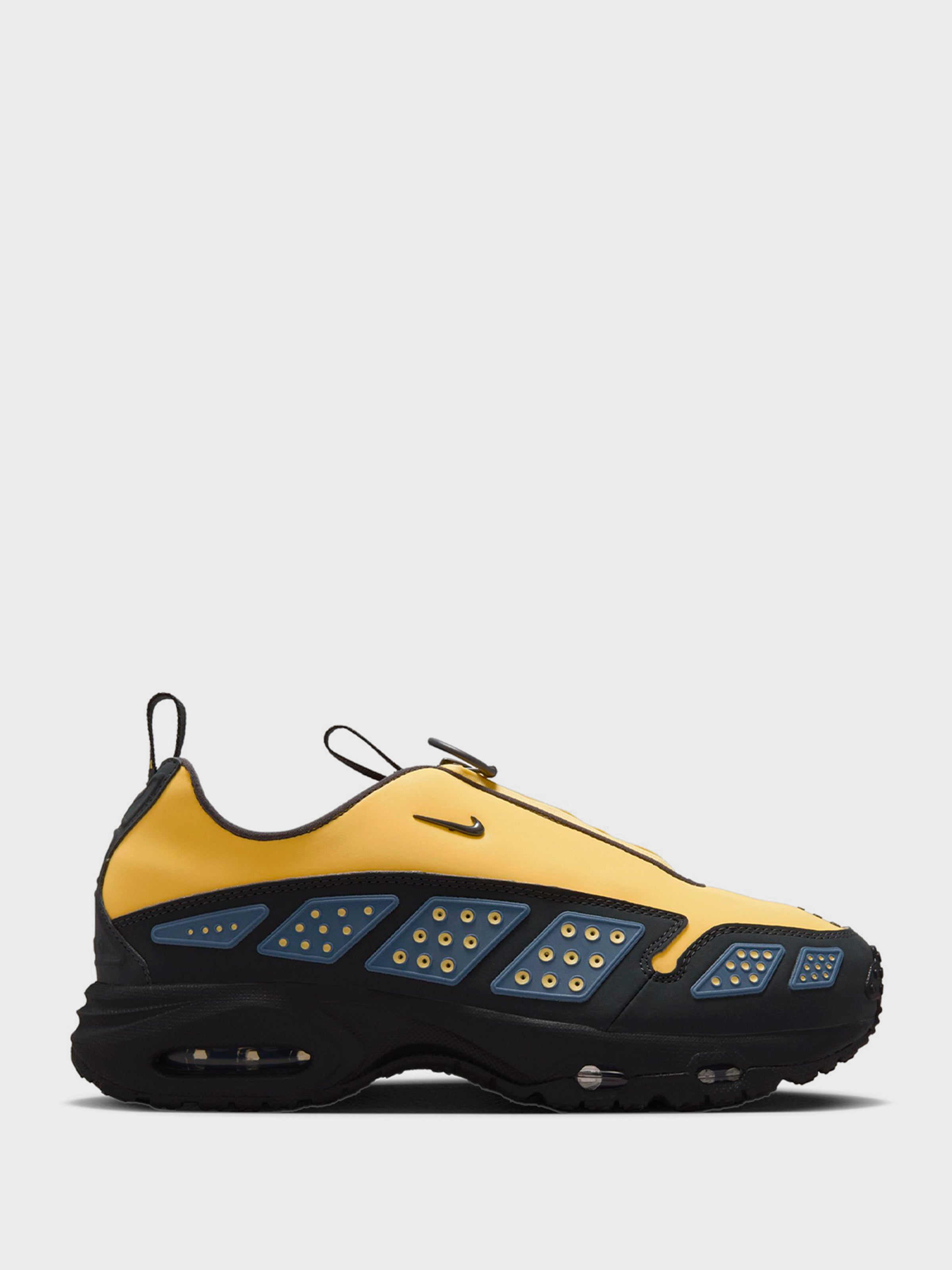 Nike - Air Max SNDR Sneakers in Saturn Gold, Off Noir, Diffused Blue and Black
