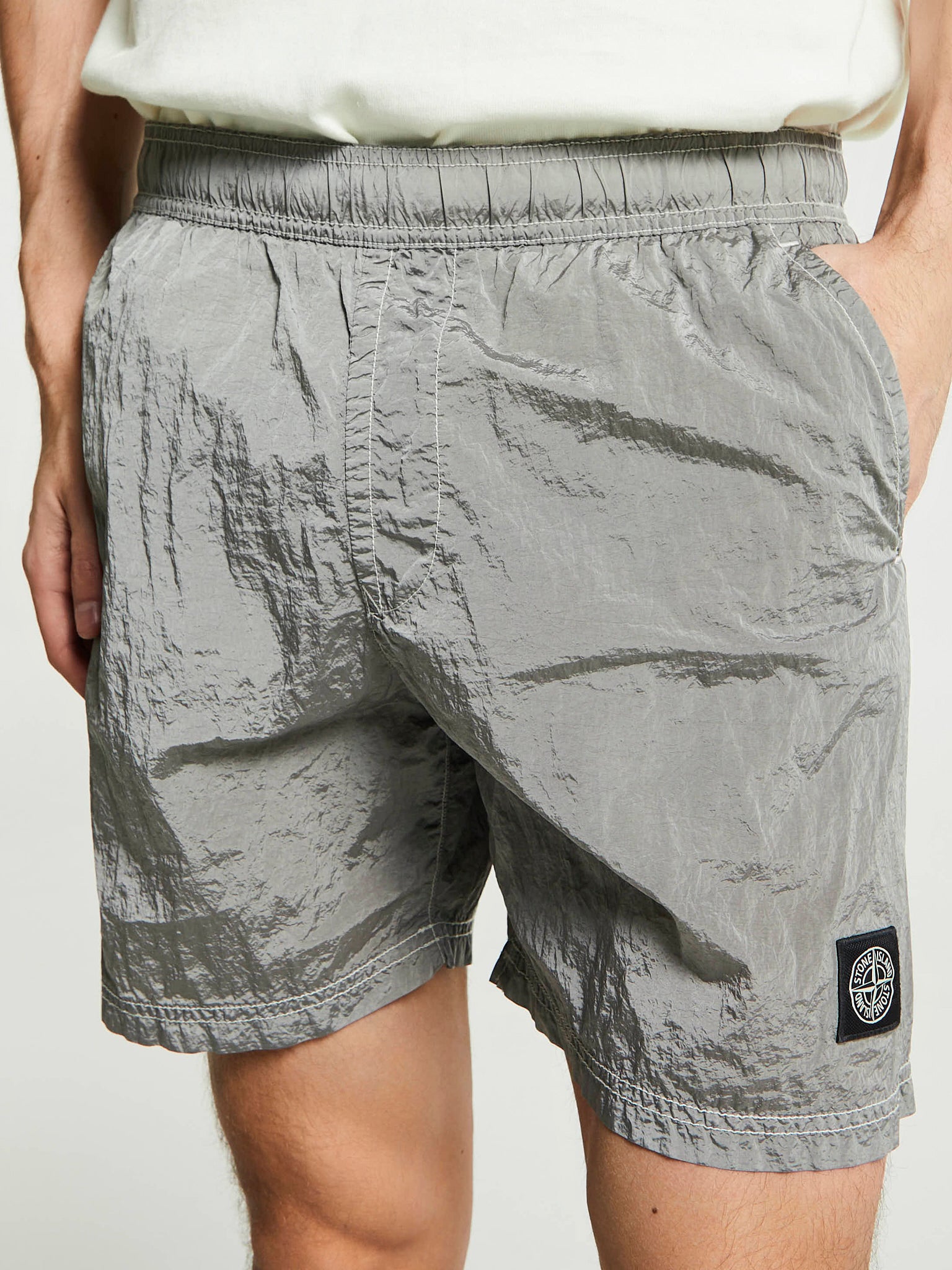 Stone Island - B100009 Shorts in Pearl Grey