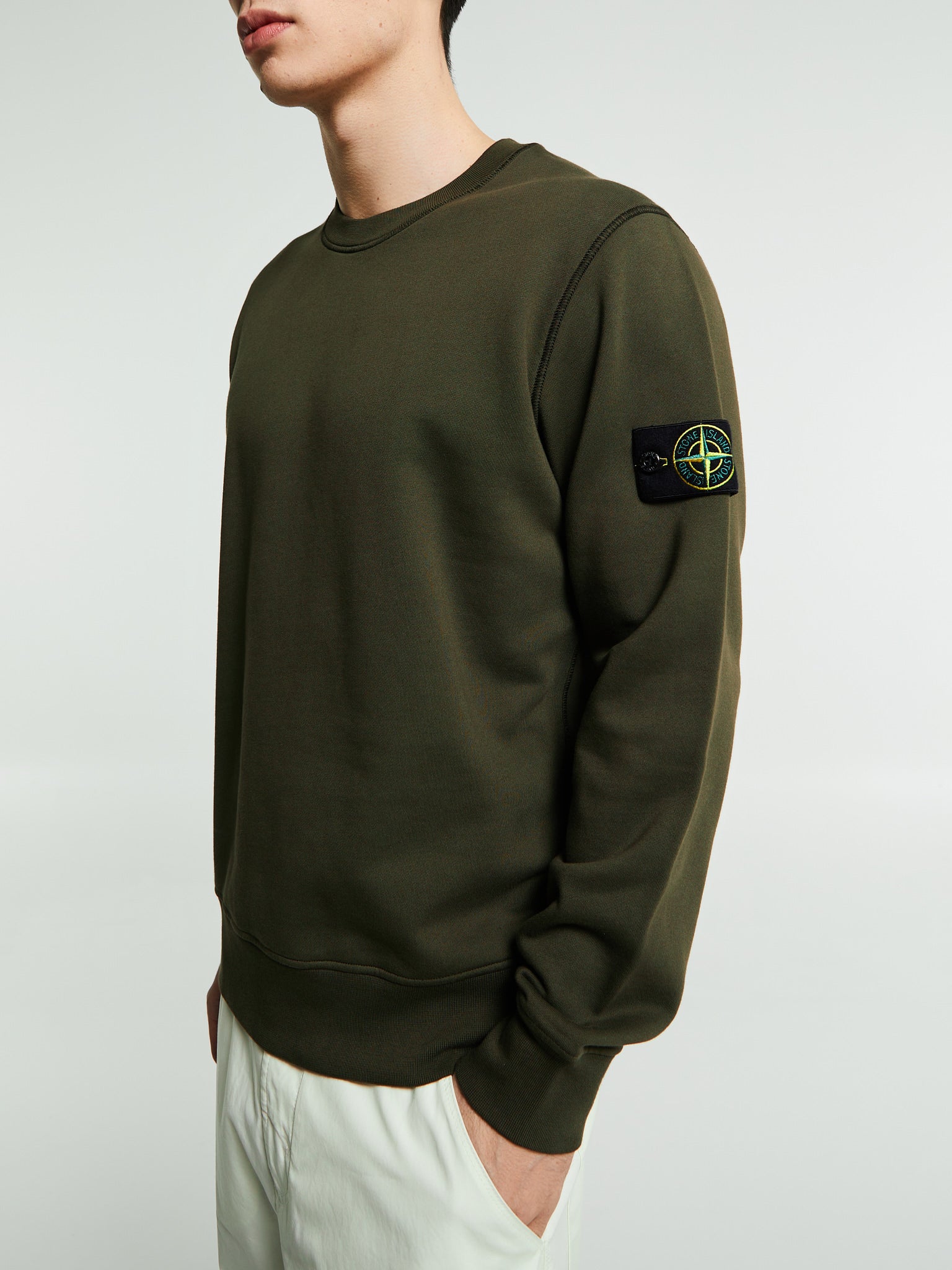 Stone Island - 6100044 Sweatshirt in Military Green