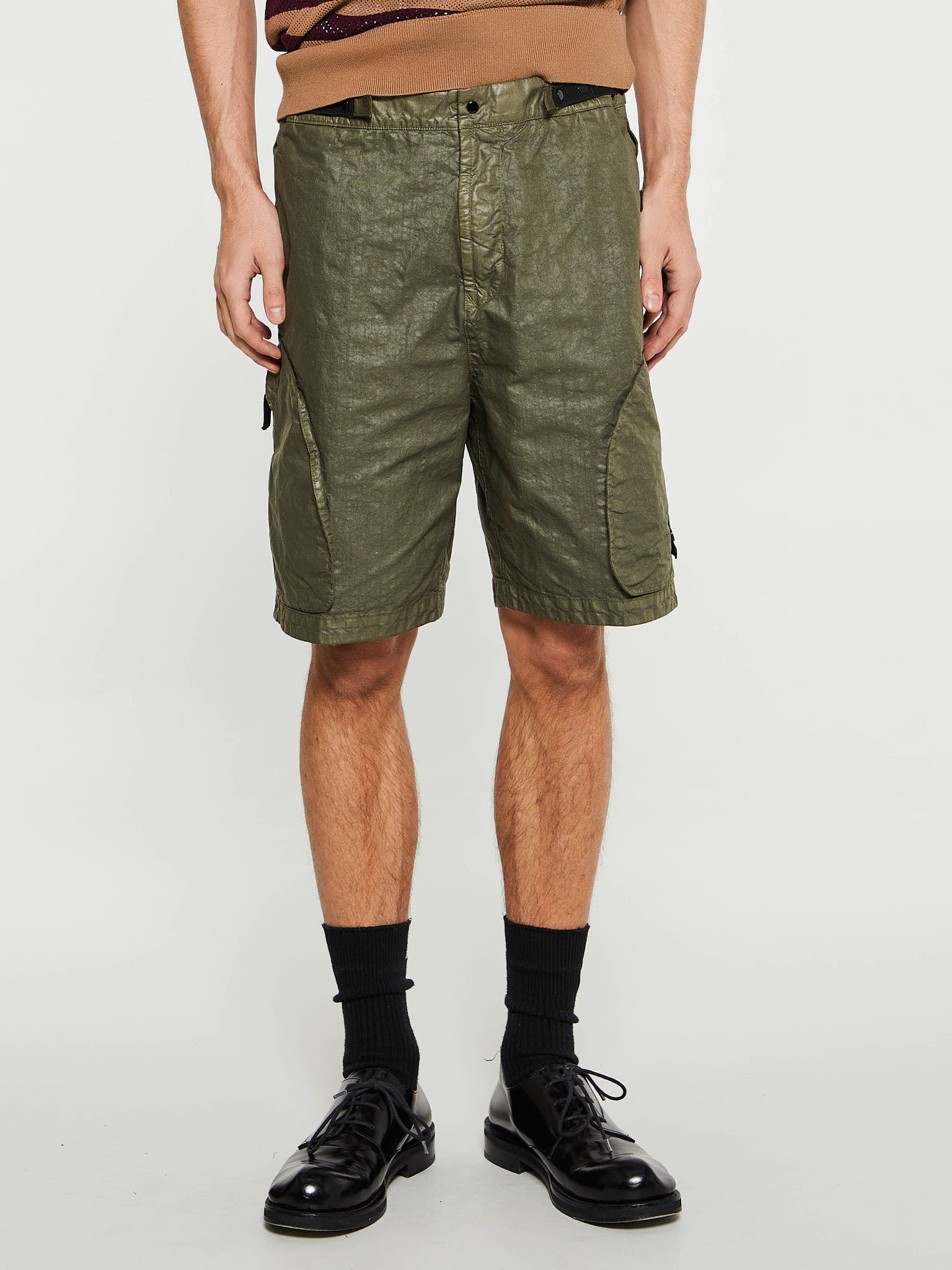 Stone Island - L100010 Shorts in Military Green