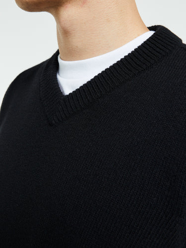 Stone Island - 5100033 V-Neck Jersey in Black