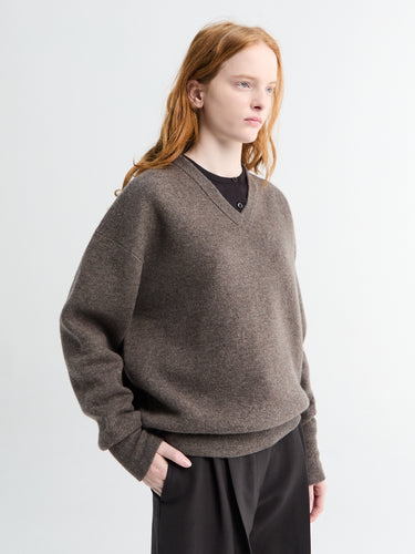 Cashmere V-neck Jumper in Mouse