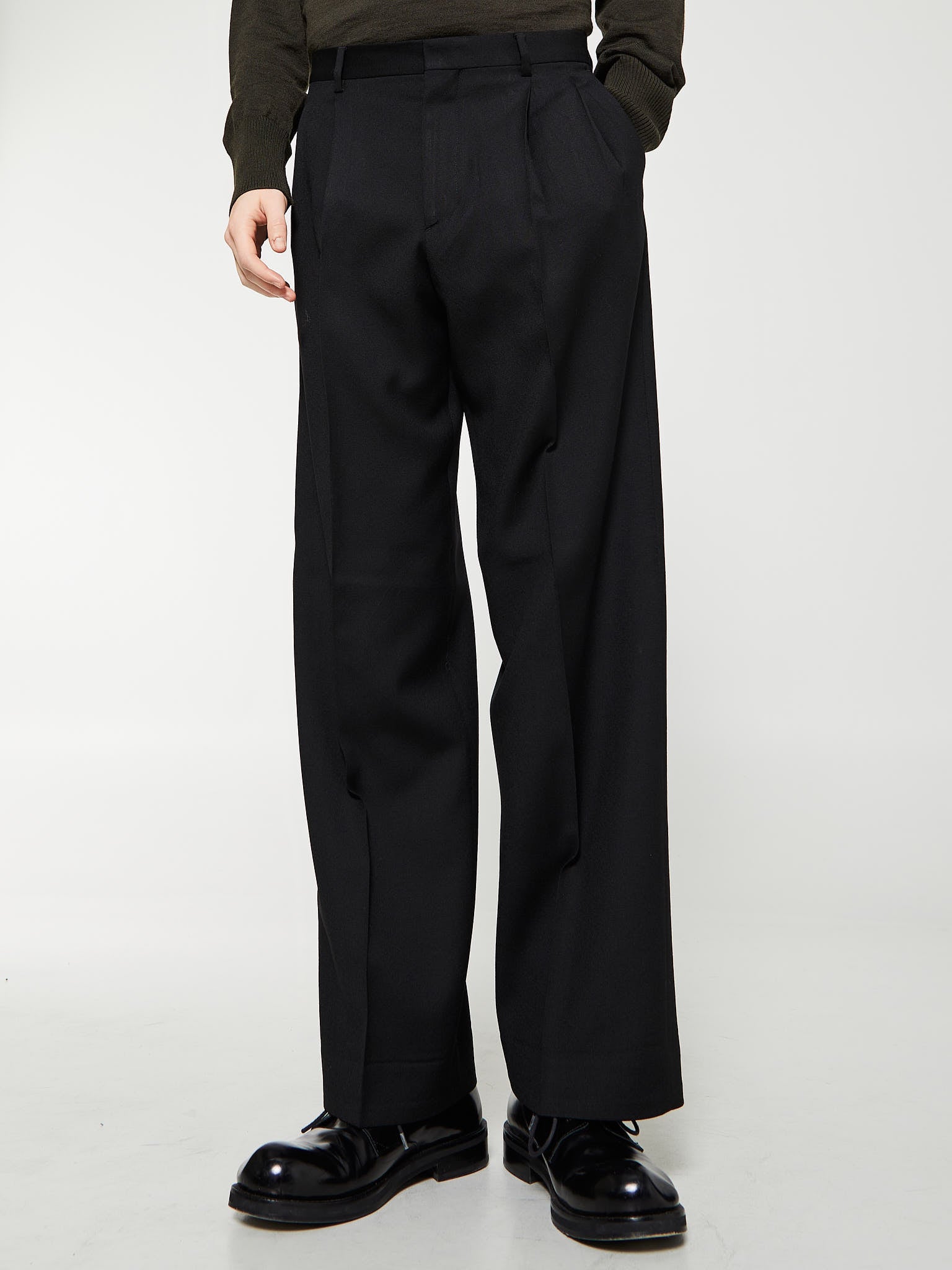 Sunflower - Wide Pleated Trousers in Black