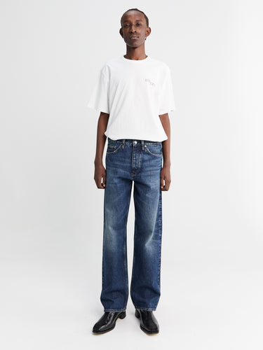 Loose Jeans in Dark Blue Worn