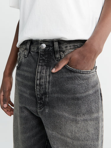 Wide Twist Jeans in New Black Worn