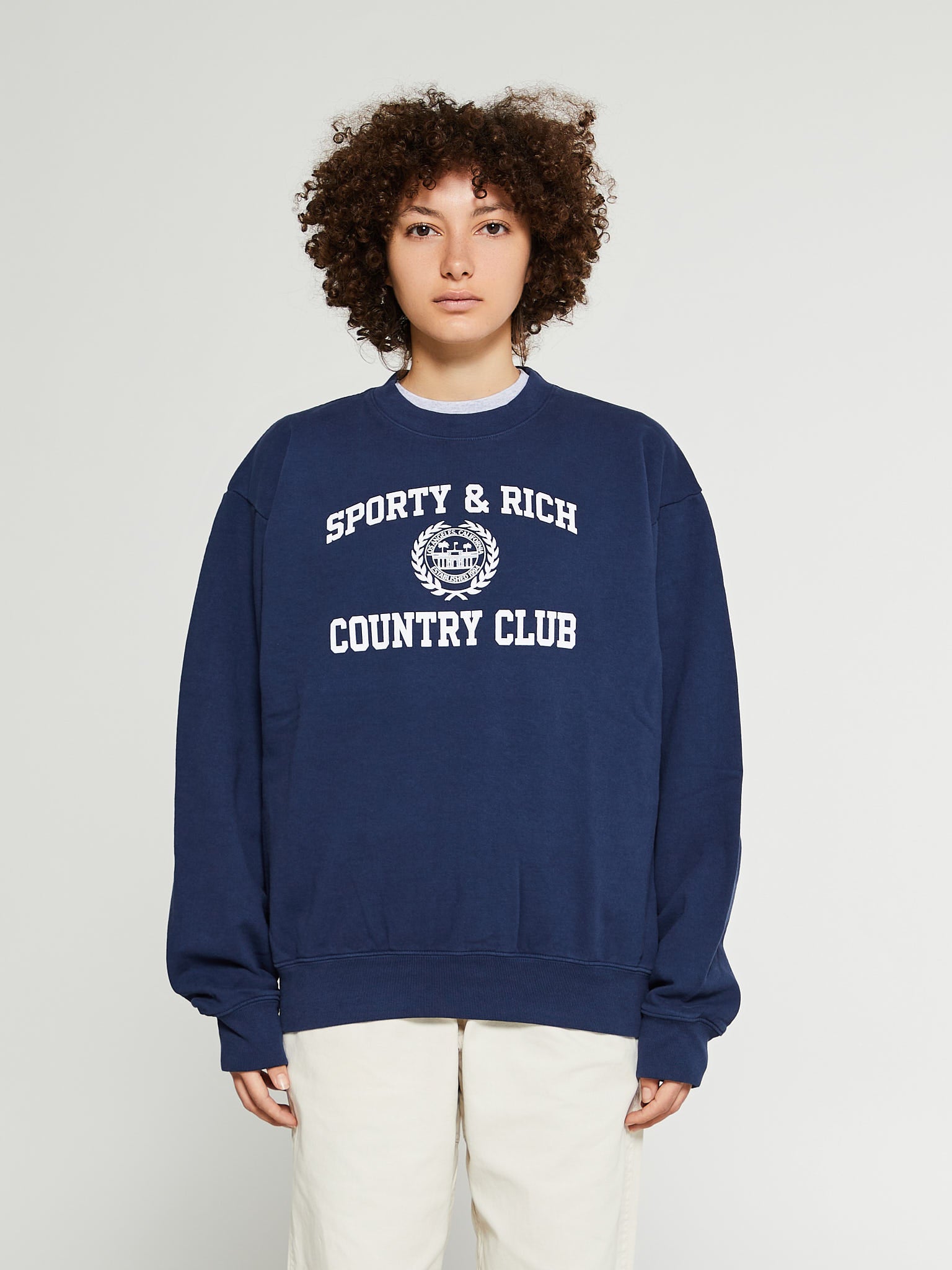 Sporty & Rich - Varsity Crest Crewneck in Navy and White