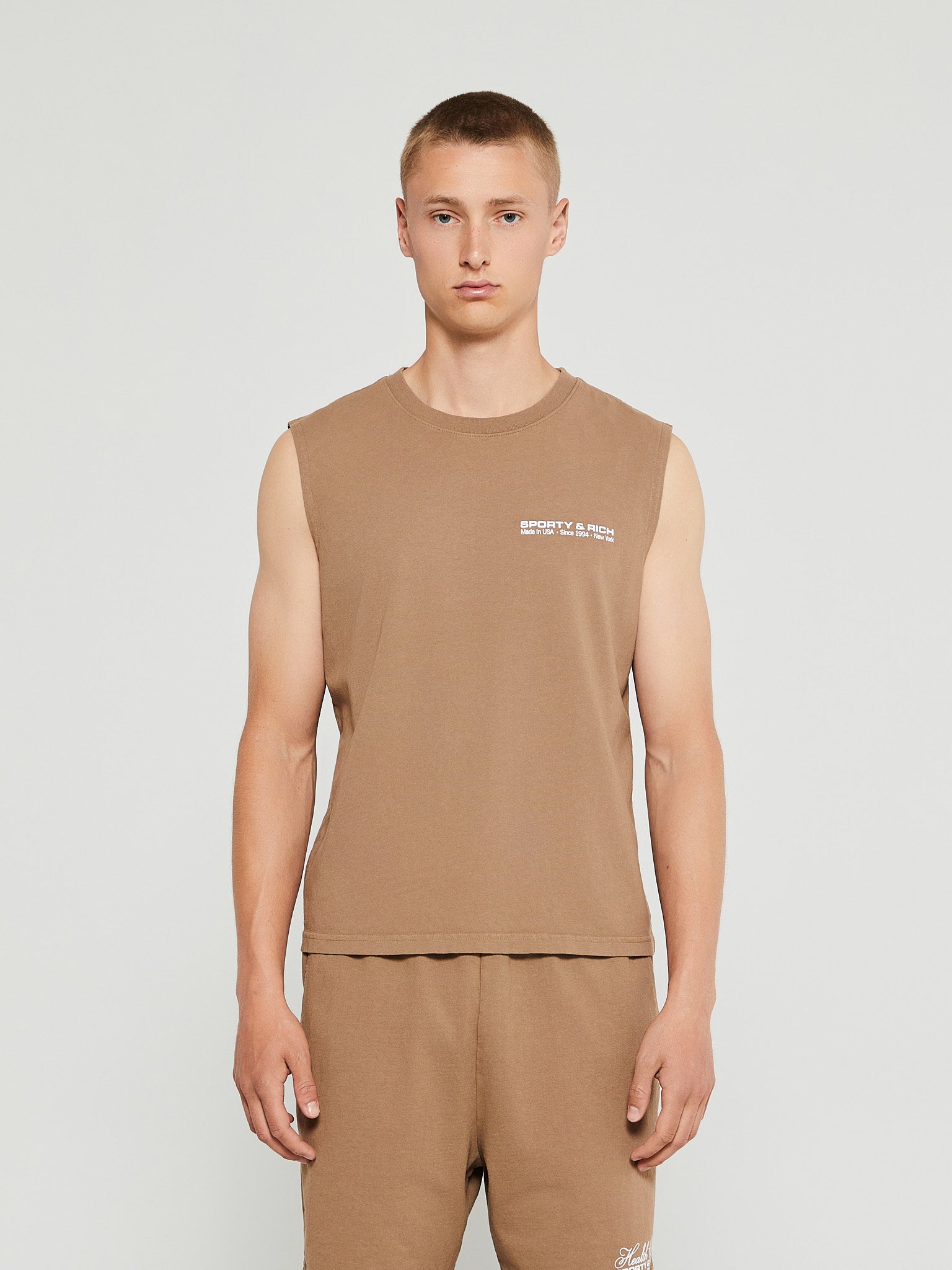 Sporty & Rich - Made in USA Muscle T-Shirt in Espresso and White