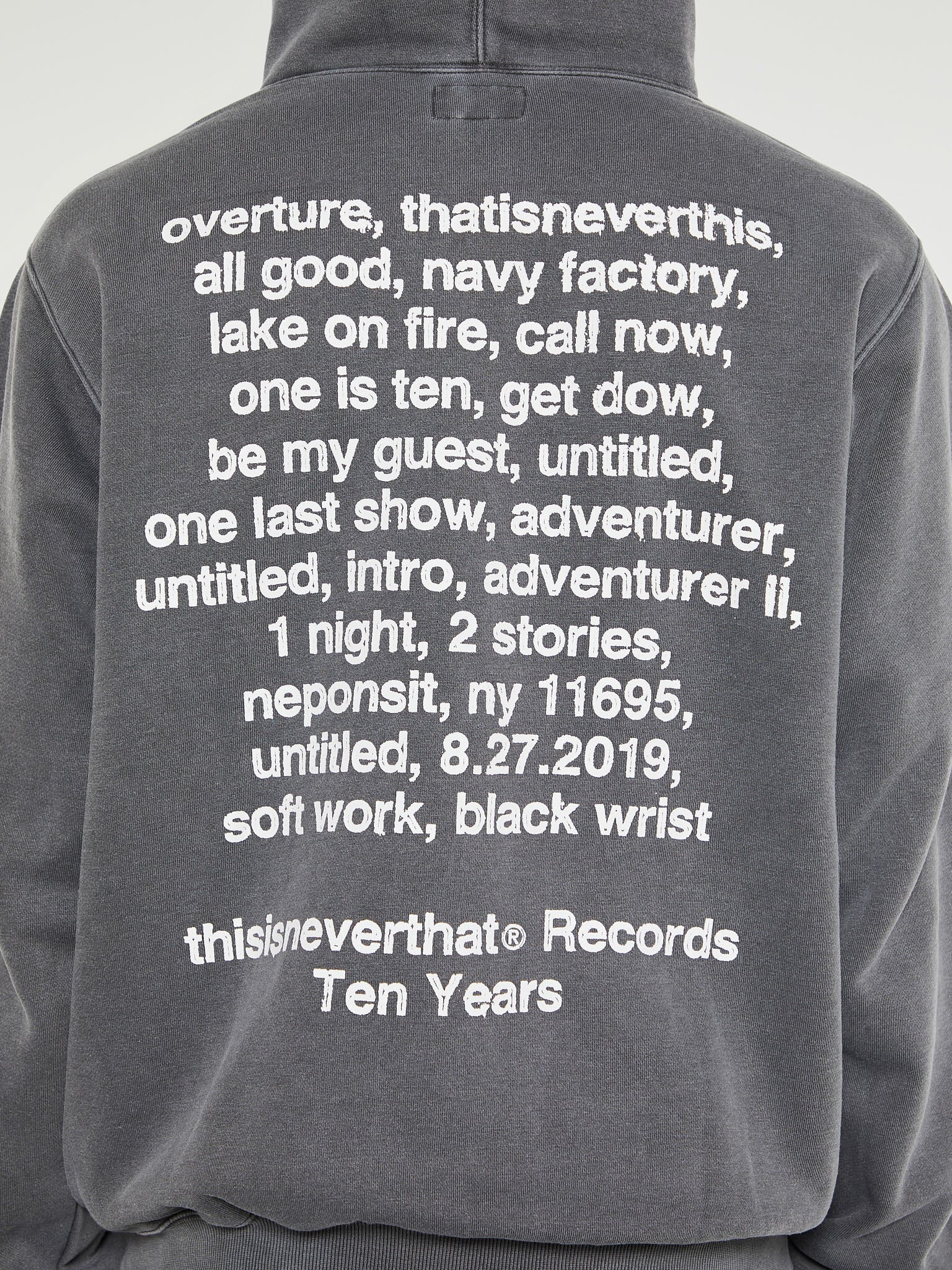 thisisneverthat - Ten Years Records Hoodie in Charcoal – stoy