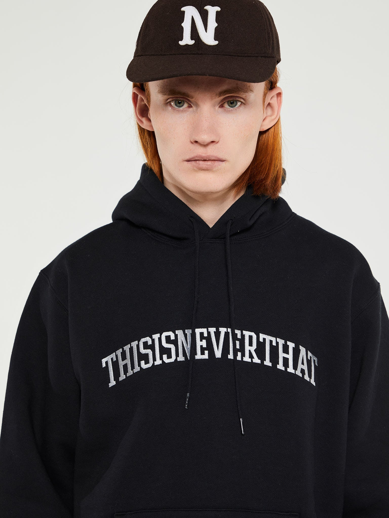 thisisneverthat - Arch Logo Hoodie in Black