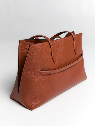 TOTEME - Graind Leather Lounge Tote Bag in Sienna