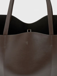 TOTEME - Roam Leather Tote Bag in Brown