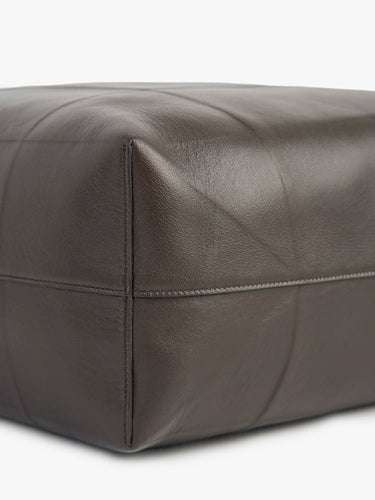 TOTEME - Roam Leather Tote Bag in Brown