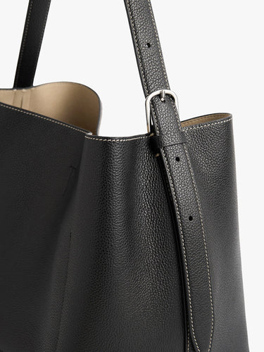 TOTEME - Medium Belted Grained-Leather Tote in Black