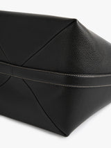 TOTEME - Medium Belted Grained-Leather Tote in Black