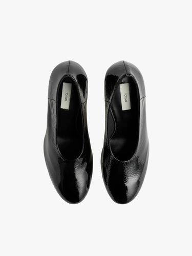 TOTEME - Slip Naplack Pumps in Black