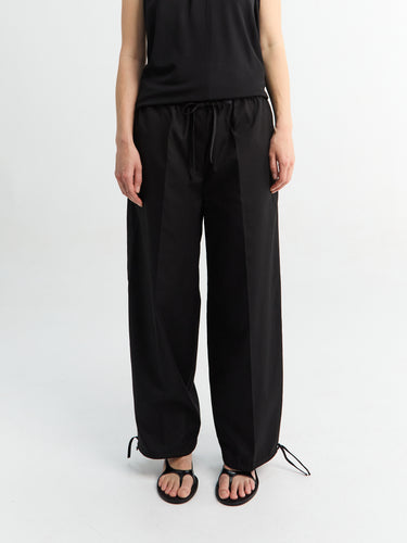 TOTEME - Drawstring Cotton Trousers in Black