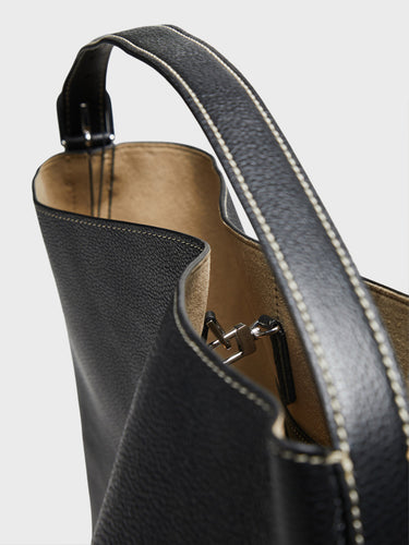 TOTEME - Belted Tote Bag in Black grain