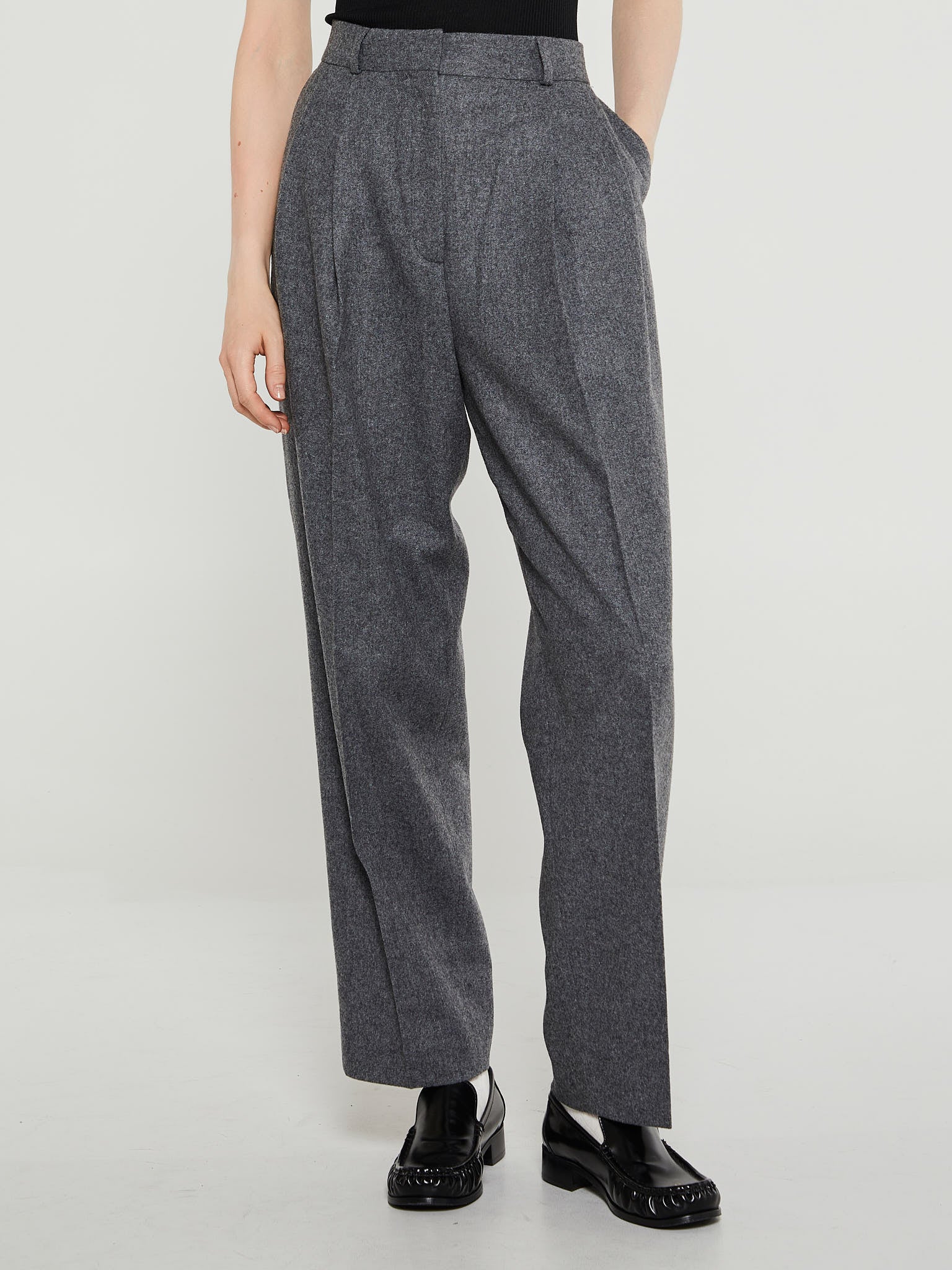 TOTEME - Double-Pleated Tailored Trousers in Grey Melange