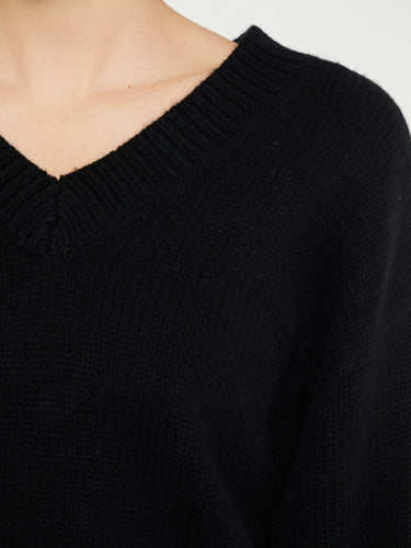 TOTEME - V-Neck Wool Cashmere Knit in Black