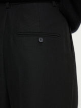 TOTEME - Double-Pleated Cropped Trousers in Black