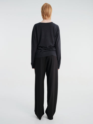 TOTEME - Fine V-Neck Knit in Charcoal Melange
