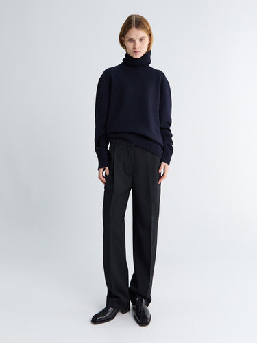 Toteme - Pleat Trousers in Black