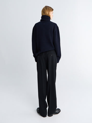 Toteme - Pleat Trousers in Black