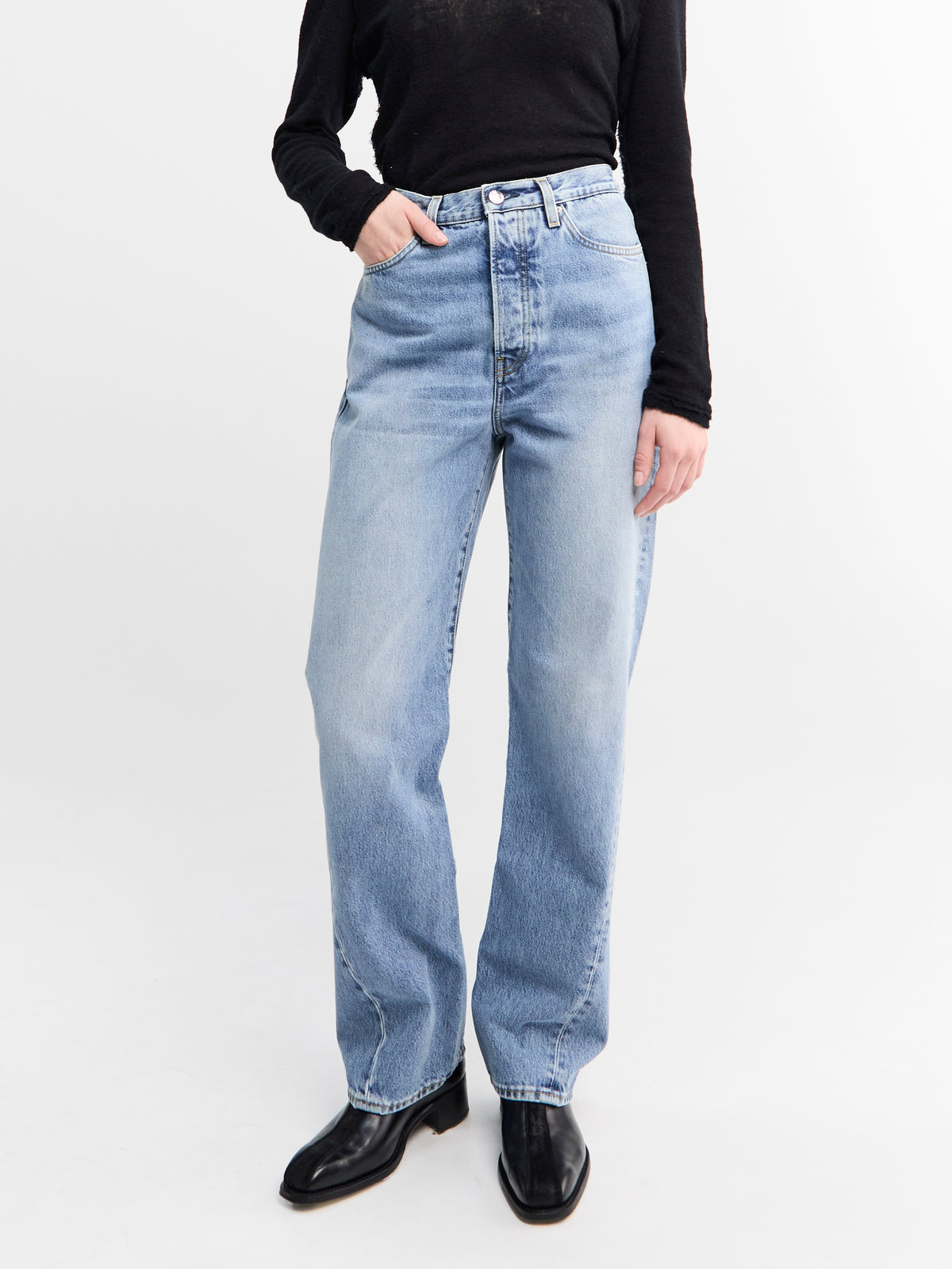 TOTEME - Twisted Seam Denim Full Length in Worn Blue – Stoy
