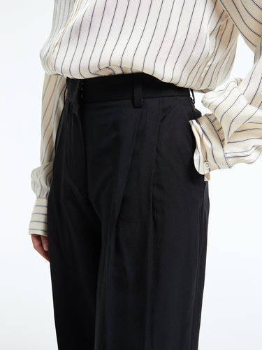 TOTEME - Double-Pleat Fluid Trousers in Black