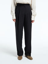 TOTEME - Double-Pleat Fluid Trousers in Black