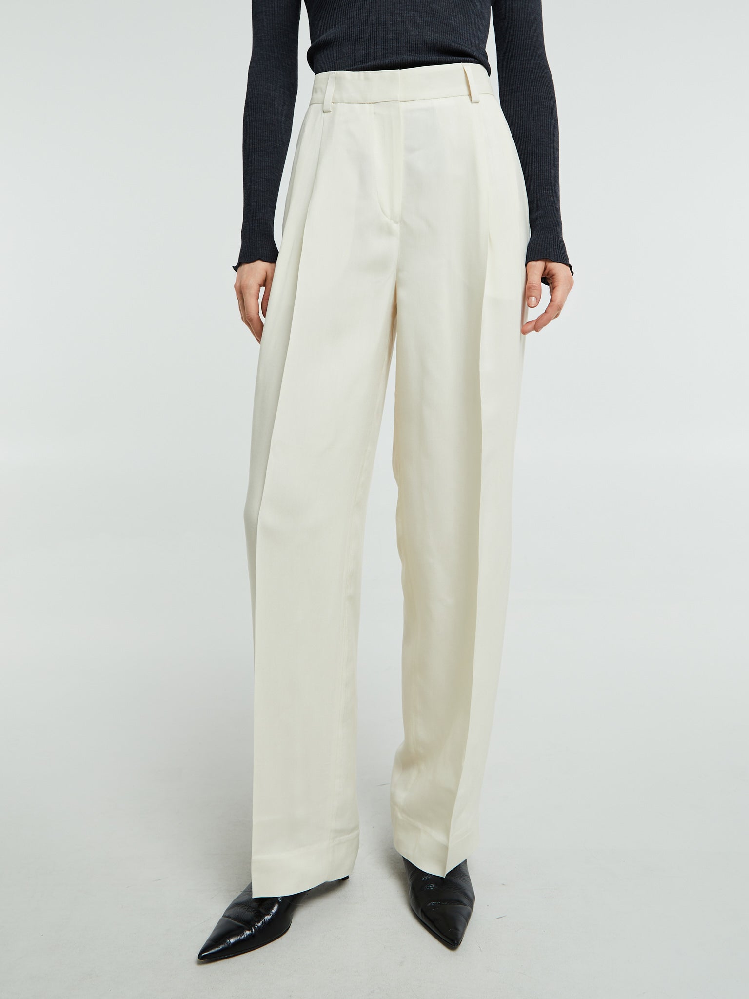 Double-Pleat Fluid Trousers in Ecru
