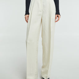 TOTEME - Double-Pleat Fluid Trousers in Ecru