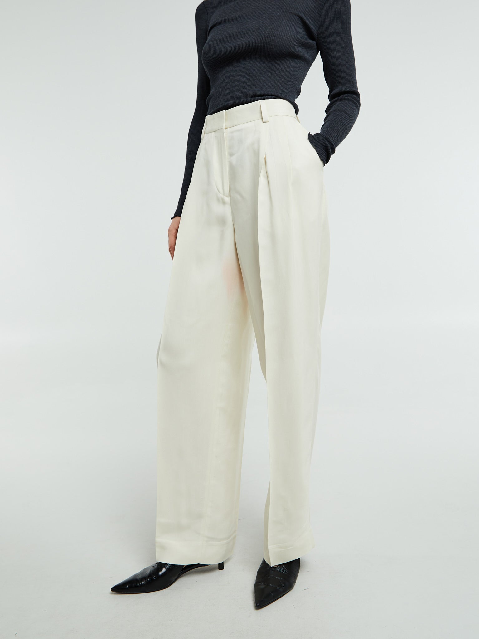 Double-Pleat Fluid Trousers in Ecru