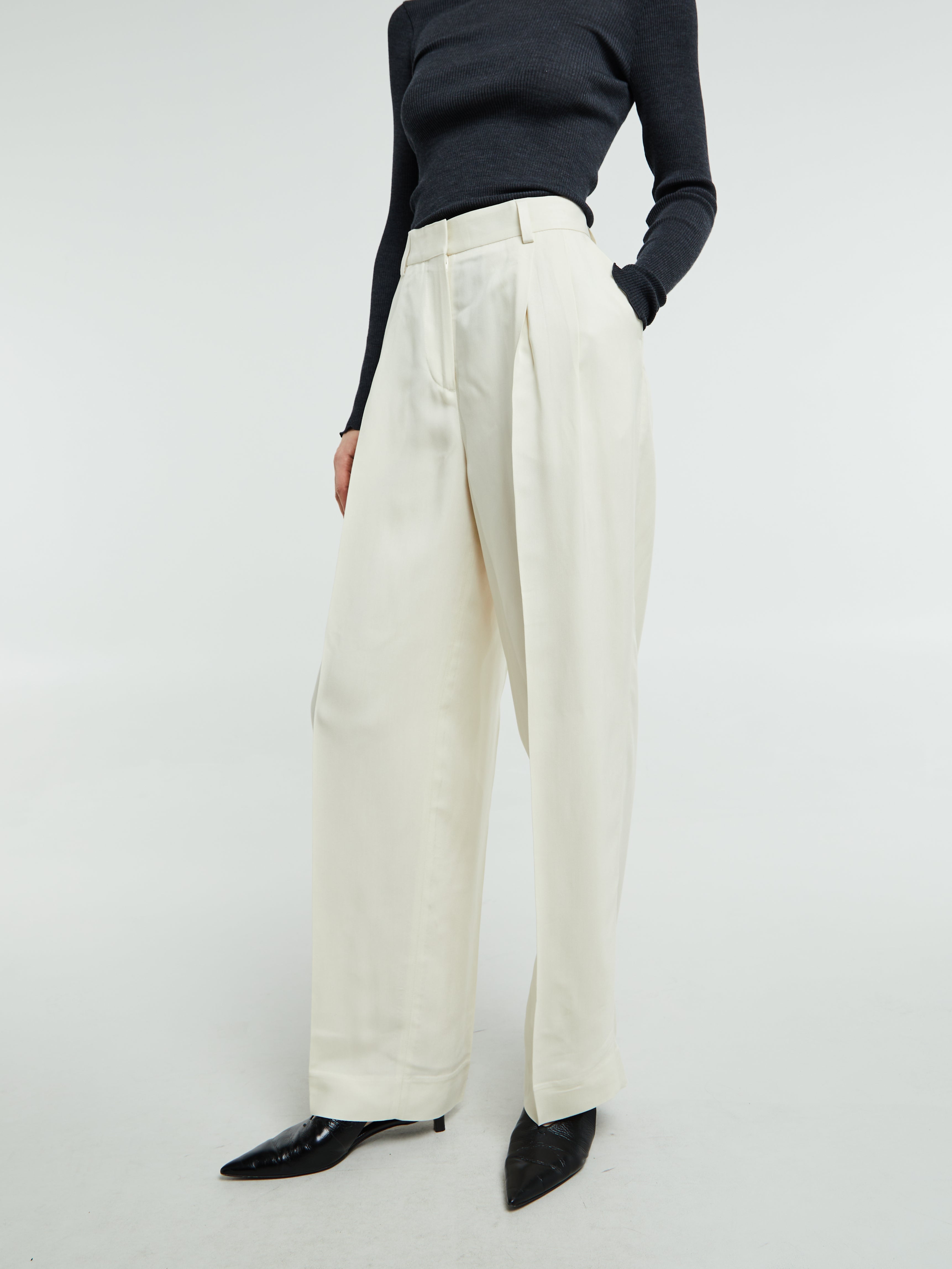 Double-Pleat Fluid Trousers in Ecru