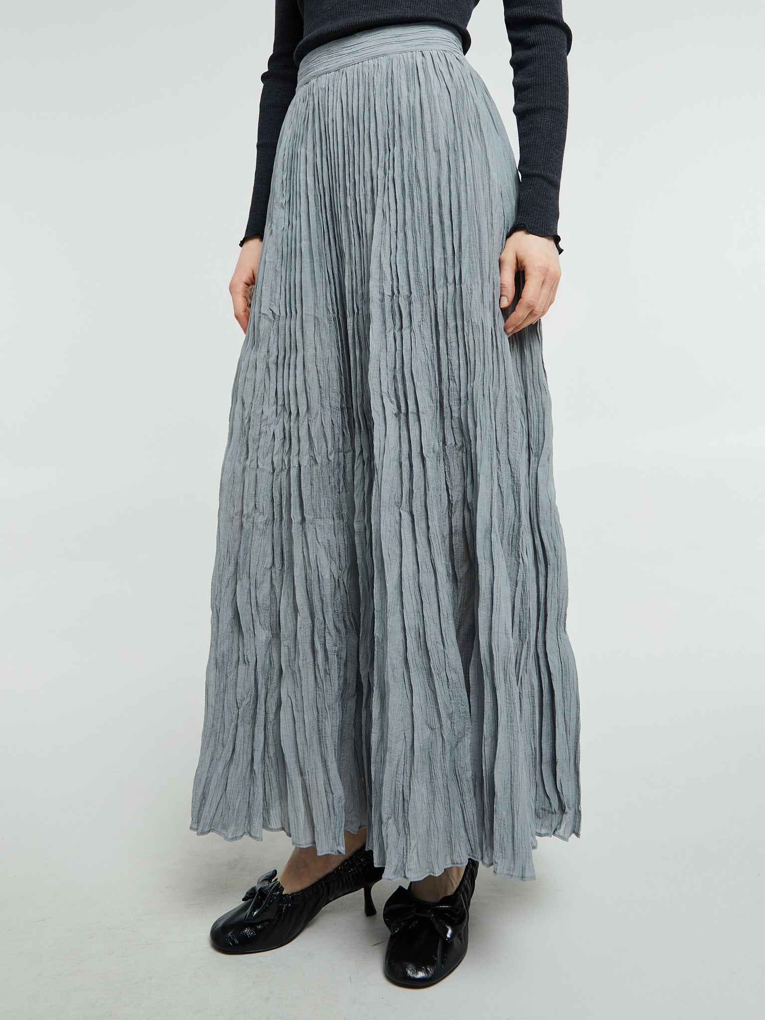 TOTEME - Crinkled Plissé Skirt in Pale Grey