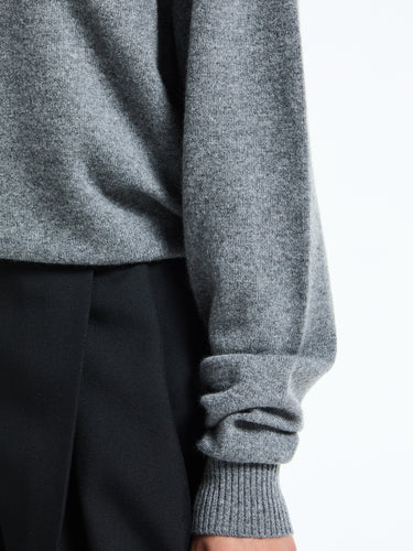 TOTEME - Classic Cashmere Crew Knit in Mid Grey Melange