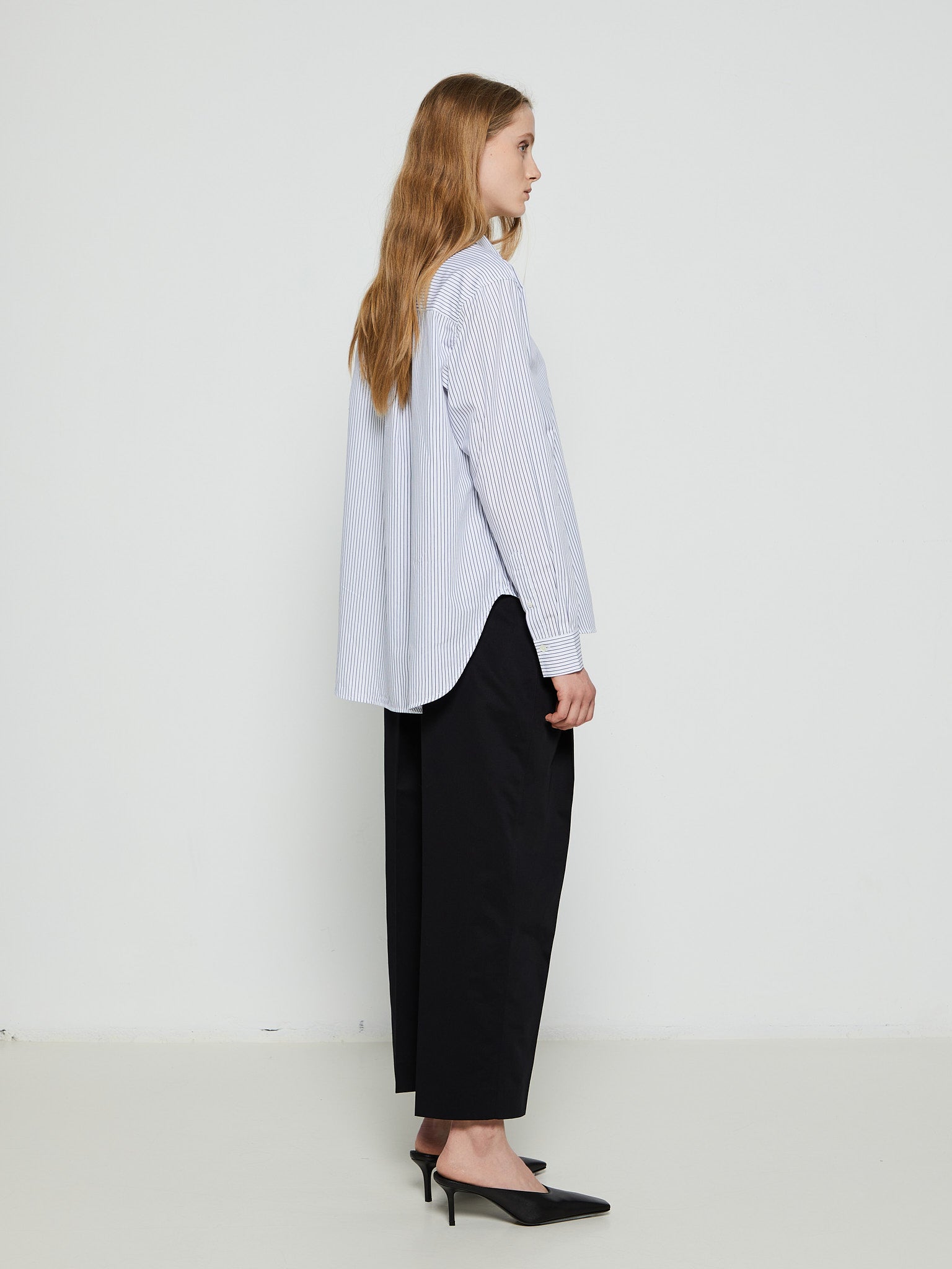Signature Cotton Shirt in Navy Pinstripe