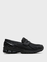 New Balance - 1906 Loafers in Black