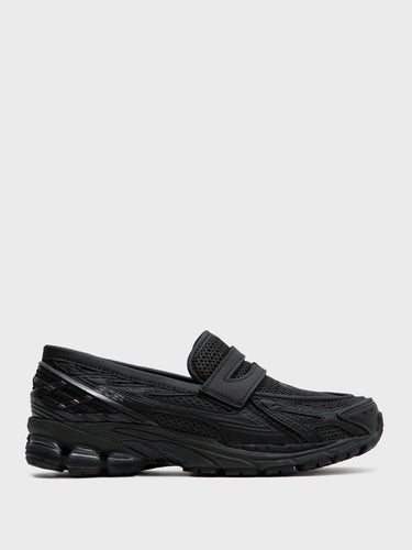 New Balance - 1906 Loafers in Black