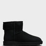 UGG - Classic Mini II Boots in Black